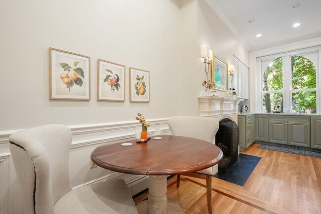 Building Photo - 28 Marlborough St