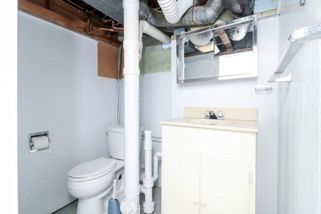 Building Photo - Spacious 3-Bedroom Home with Oversized Gar...
