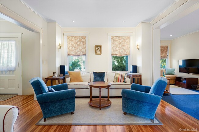 Building Photo - 5 Gerlach Pl