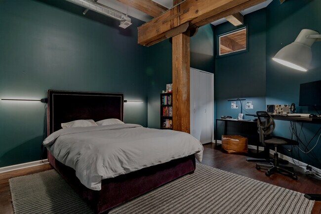 Building Photo - 14 N Peoria St