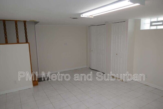 Building Photo - 37 E Judith Ann Dr