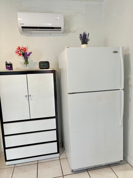 Building Photo - 6334 SW 35th St