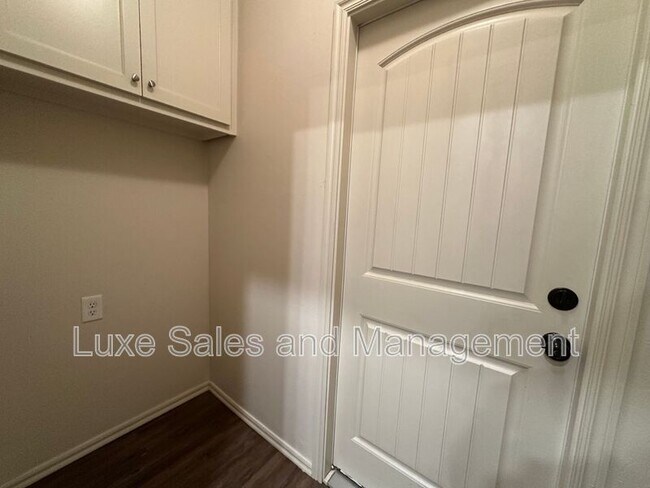 Building Photo - 412 Chalk Hill Ct