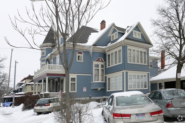 Primary Photo - 166 Lafayette Apartments