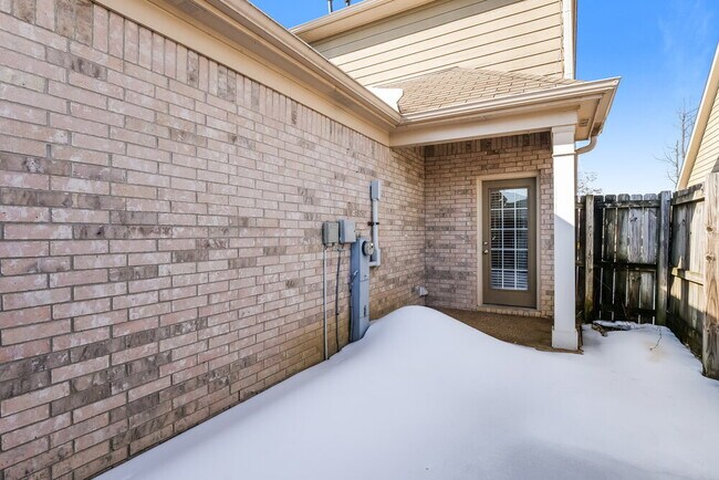 Building Photo - 1498 Lawson Dr