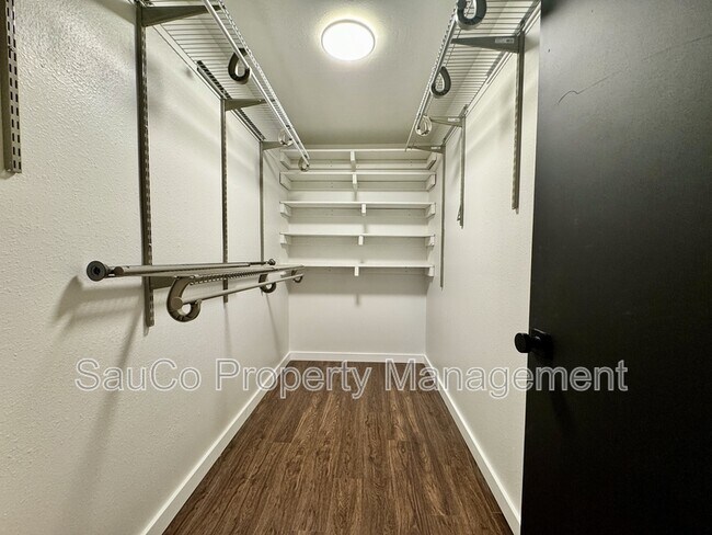Building Photo - 6155 SW Heights Ln