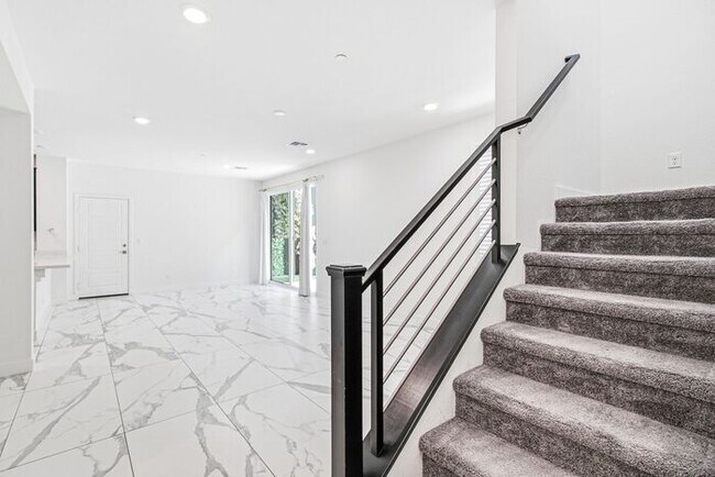 Building Photo - Beautiful 4-Bedroom Inspirada Home with Loft, Upgraded Kitchen & Private Backyard