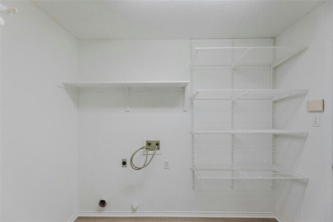 Building Photo - 8129 Hawick Dr