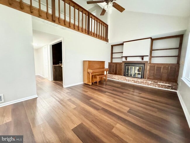 Building Photo - 39 S Turnberry Dr