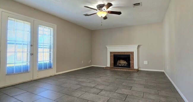 Building Photo - 15243 Kelbrook Dr