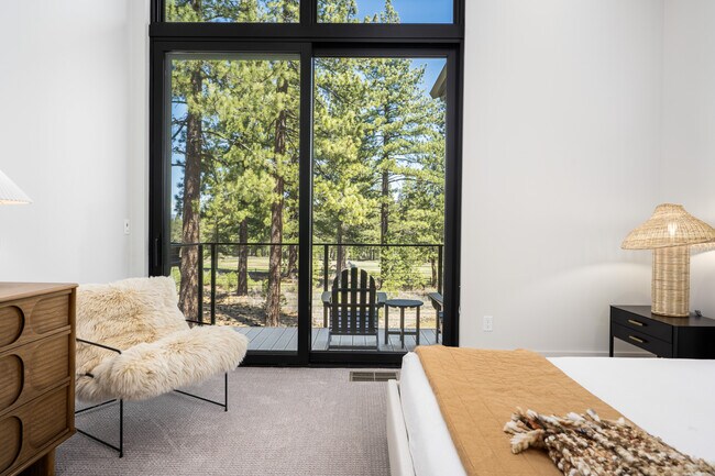 Building Photo - 10131 Jake's Wy