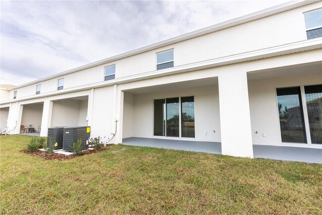 Building Photo - 33027 Tulip Petal Ln