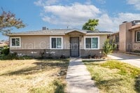 Building Photo - 3 Bedroom/1 Bath Home - $1595 Per Month!