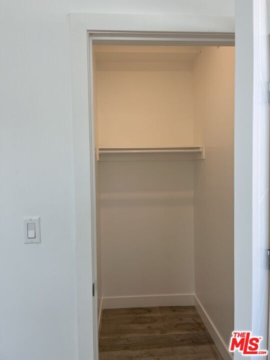 Building Photo - 644 N Manhattan Pl