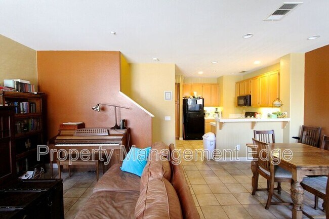 Building Photo - 41905 Davenport Way
