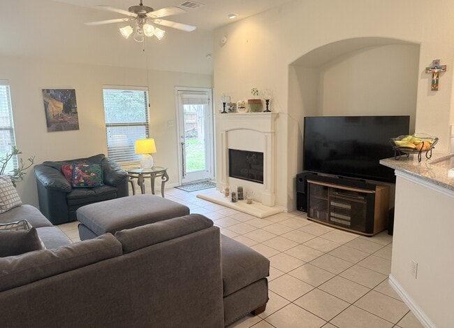 Building Photo - 23910 Fairport Harbor Ln