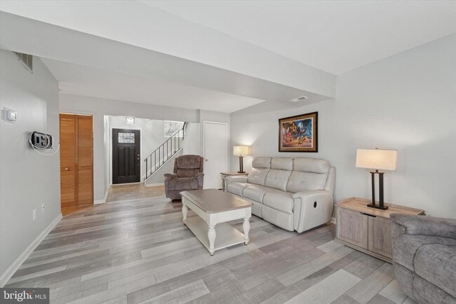 Primary Photo - 77 Kanabe Dr