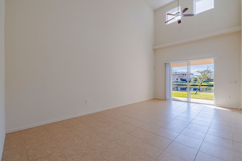 Building Photo - 805 Middleton Dr SW