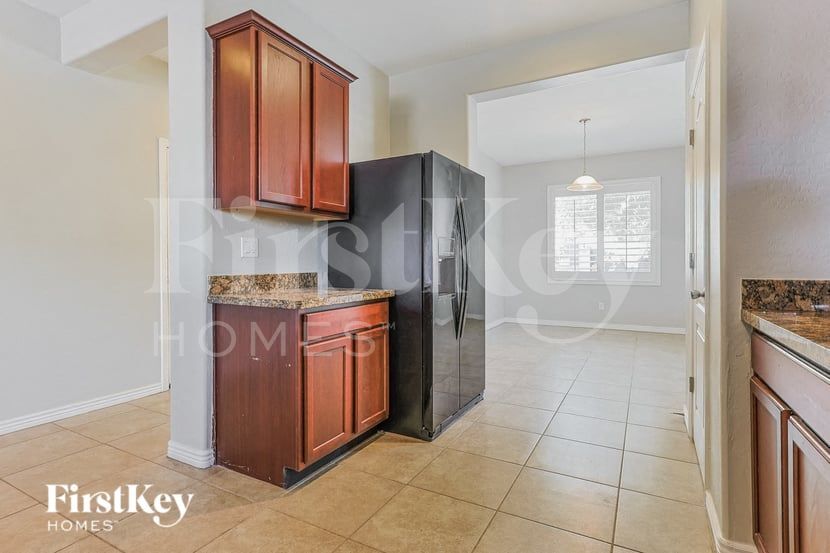 Building Photo - 20392 N Mac Neil St