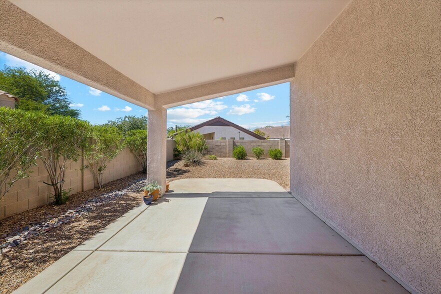 Building Photo - 2311 N Creek Vista Dr