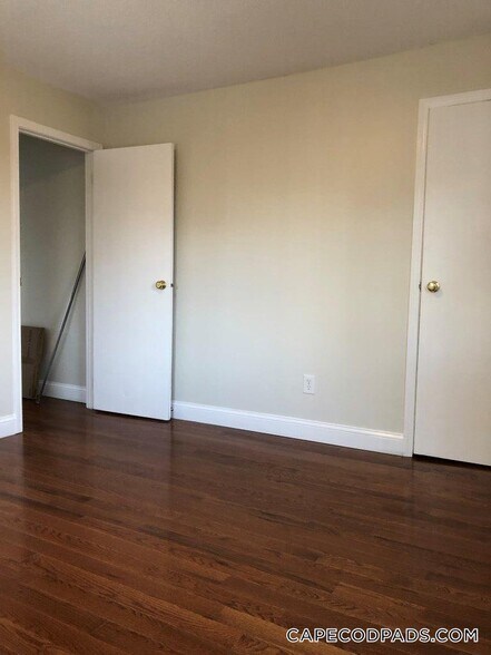 Building Photo - 21 Thomas Ave