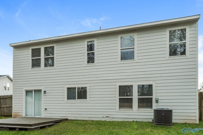 Building Photo - 176 Bayside Ln