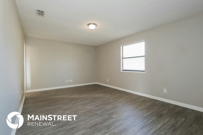 Building Photo - 301 Highland Ave