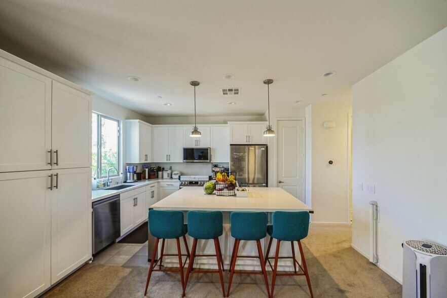 Building Photo - 1264 Via Candelas