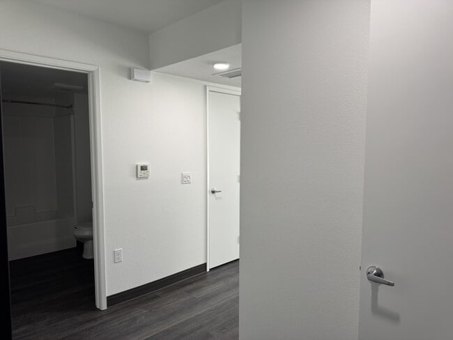 Building Photo - 3509 Vista Ln