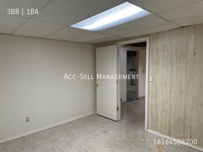 Building Photo - 5798 Christie Ave SE