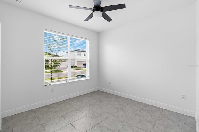 Building Photo - 4848 Shady Pnes Dr