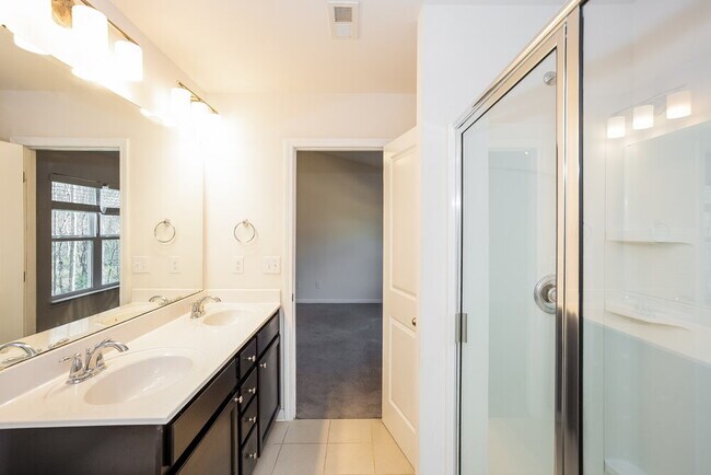 Building Photo - 4319 Drifter Dr