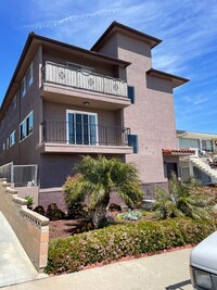 Building Photo - Open and Spacious 2 Bedroom, 1 Bathroom Ap...