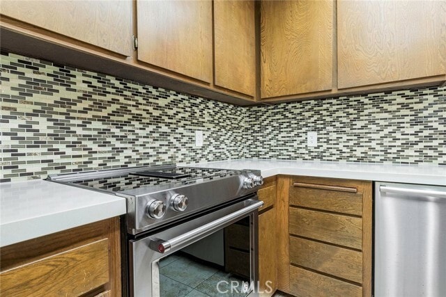 Building Photo - 7107 Marina Pacifica Dr S
