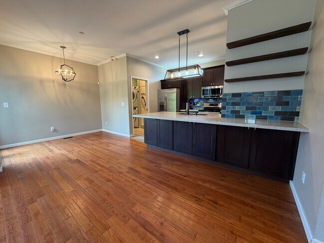 Building Photo - 3 bed DuPont Home with A/C for Rent