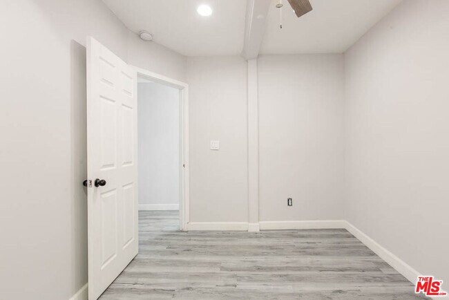 Building Photo - 8525 Cadillac Ave