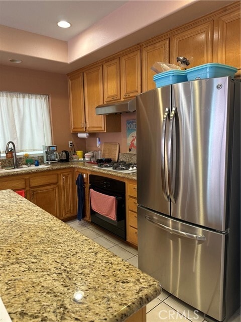 Building Photo - 610 Main St