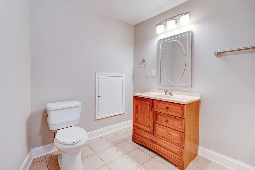 Building Photo - 2608 Nashboro Blvd