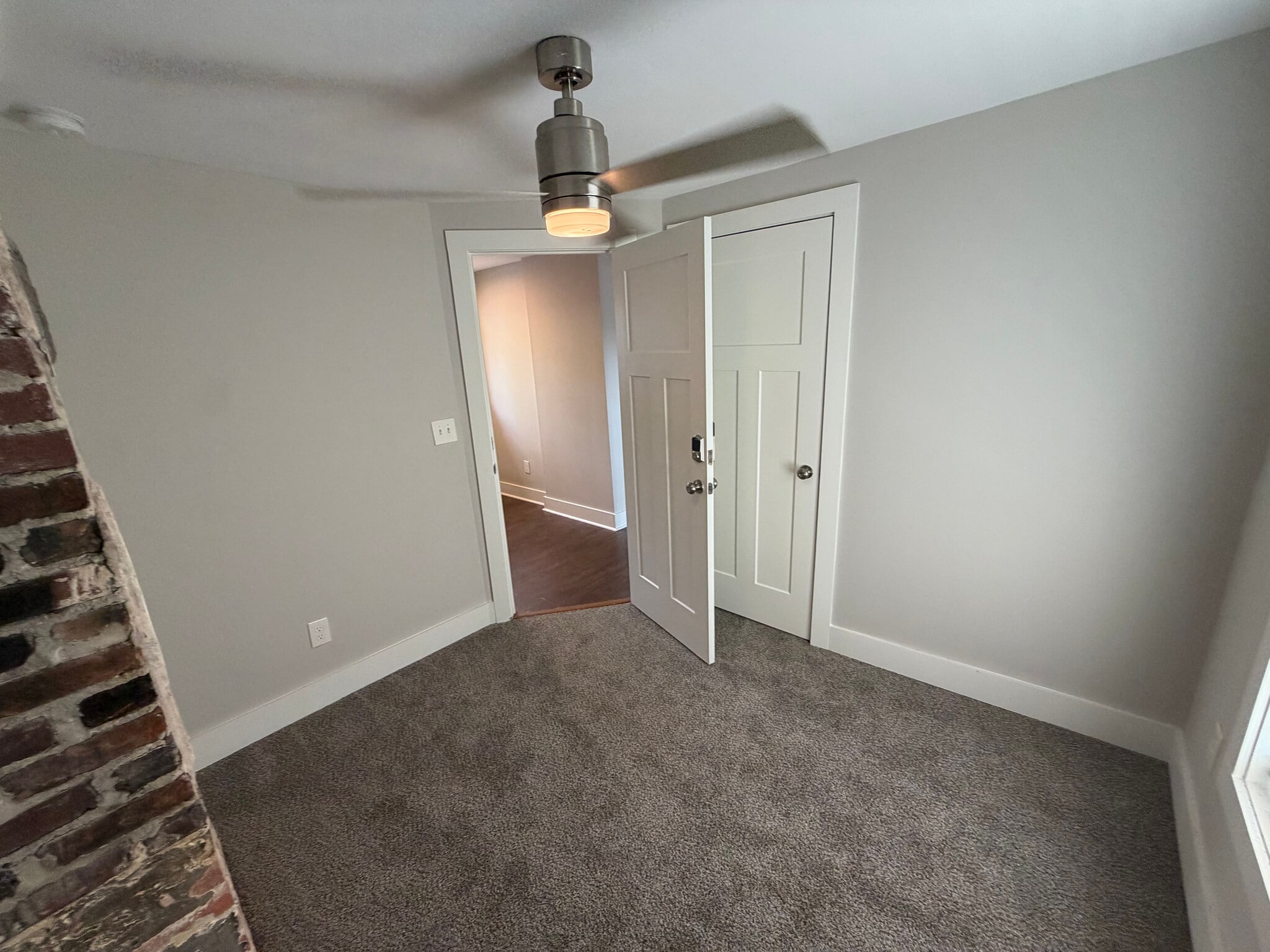 Building Photo - Room in Single Family Home on Parsons St SW