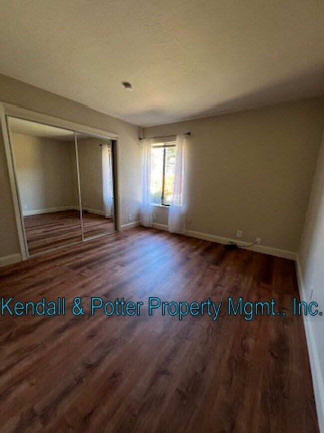 Building Photo - Great Spot in the Villas of Capitola 2BR