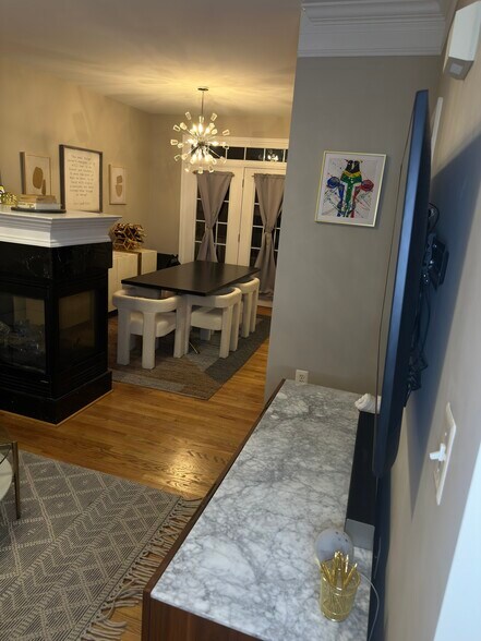 Primary Photo - 4013 Columbia Pike