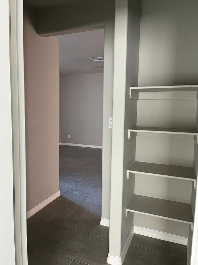 Building Photo - 10615 E 45th Pl