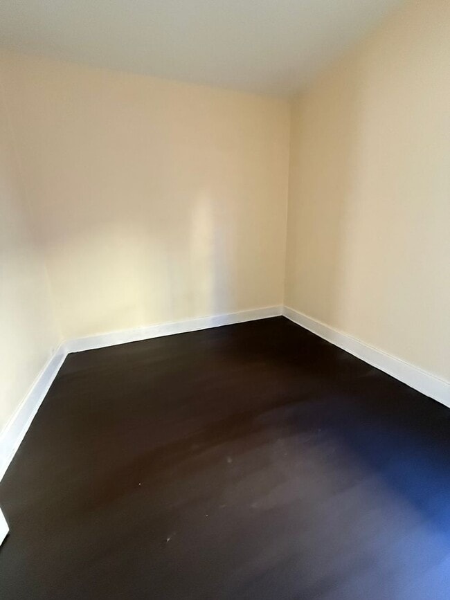 Building Photo - 1519-1525 Clark Ave