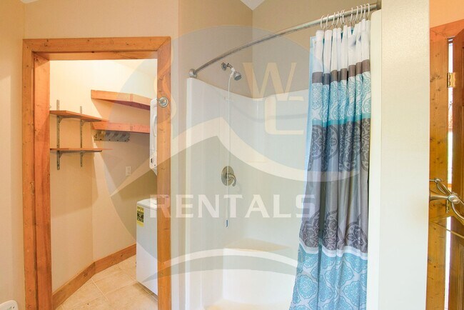 Building Photo - 84 Loveland Vis