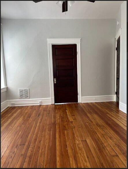 Bed 2 View From 2nd Entrance - 5222 Morganford Rd