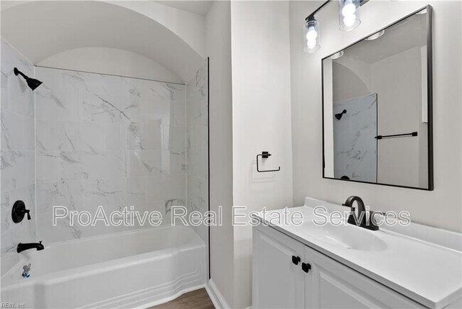 Building Photo - 3826 Abingdon Cir