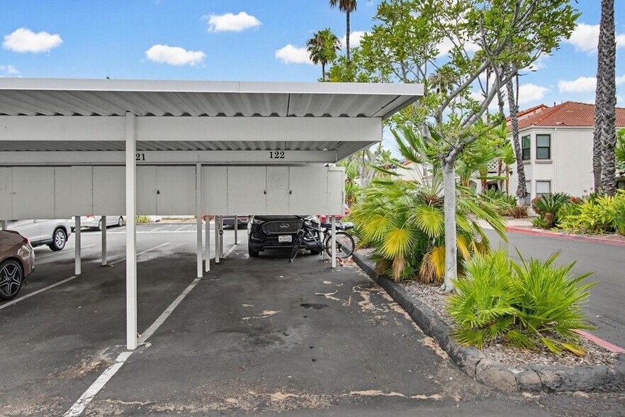 Building Photo - 9439 Fairgrove Ln