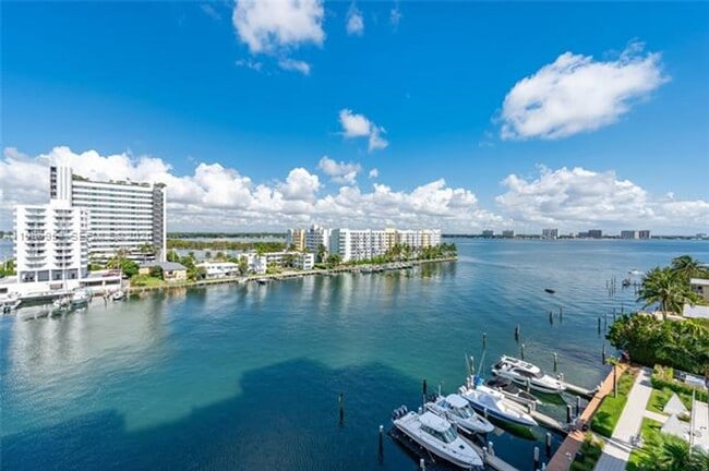 Building Photo - 7928 East Dr