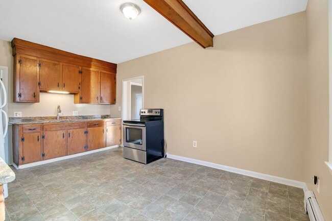 Building Photo - 15 Myrtle Ave