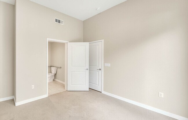 Building Photo - 741 Sawyer Pl
